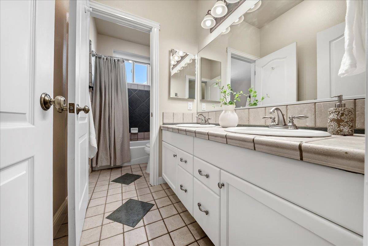 14495 Riva Ridge Circle Auburn, CA 95602 - Photo 34 of 97