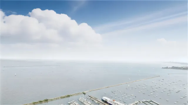 $559,000 | 211 North Harbor Drive, Unit 3605, Chicago, IL 60601