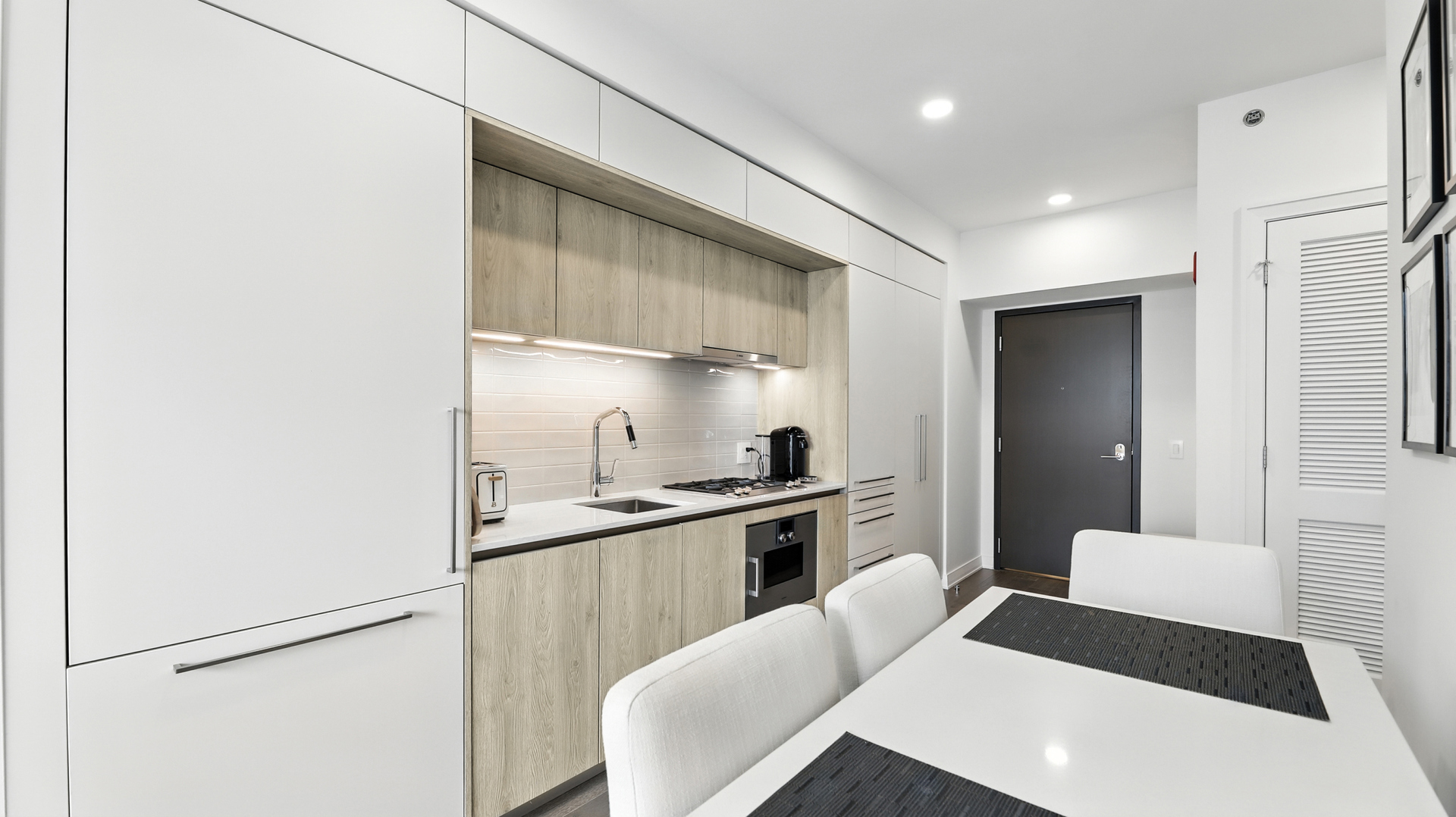 211 North Harbor Drive, Unit 3605 Chicago, IL 60601 - Photo 5 of 27