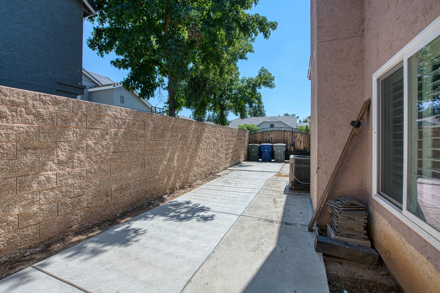 1323 Oak Avenue Clovis, CA 93611 - Photo 44 of 46