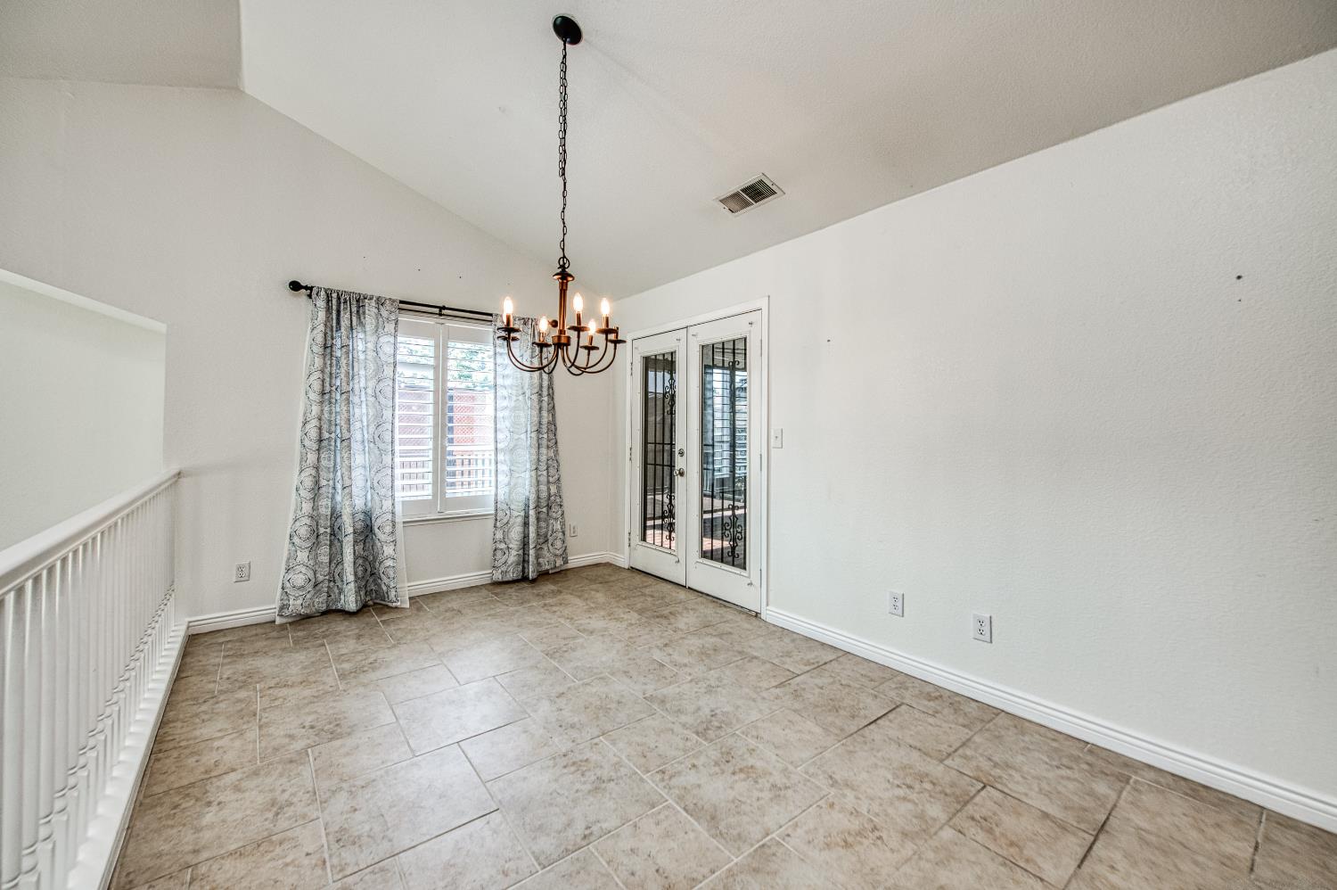 1323 Oak Avenue Clovis, CA 93611 - Photo 9 of 46