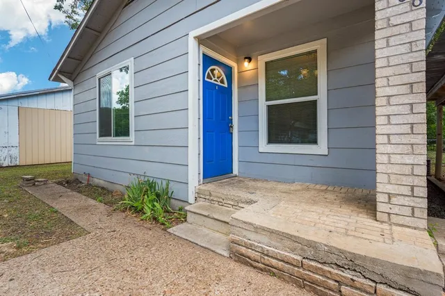 $1,325 | 1206 Joslin Street, Cleburne, TX 76033