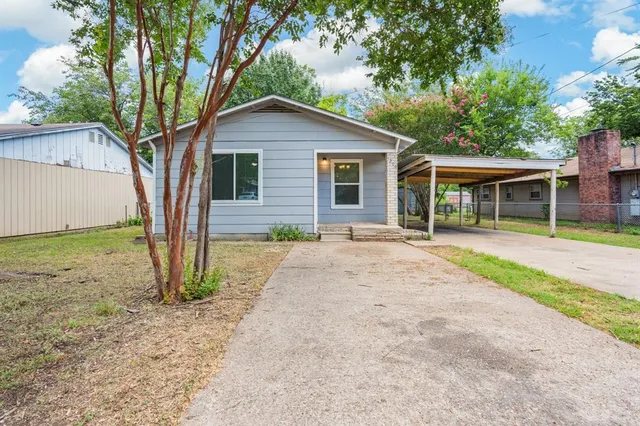 $1,325 | 1206 Joslin Street, Cleburne, TX 76033