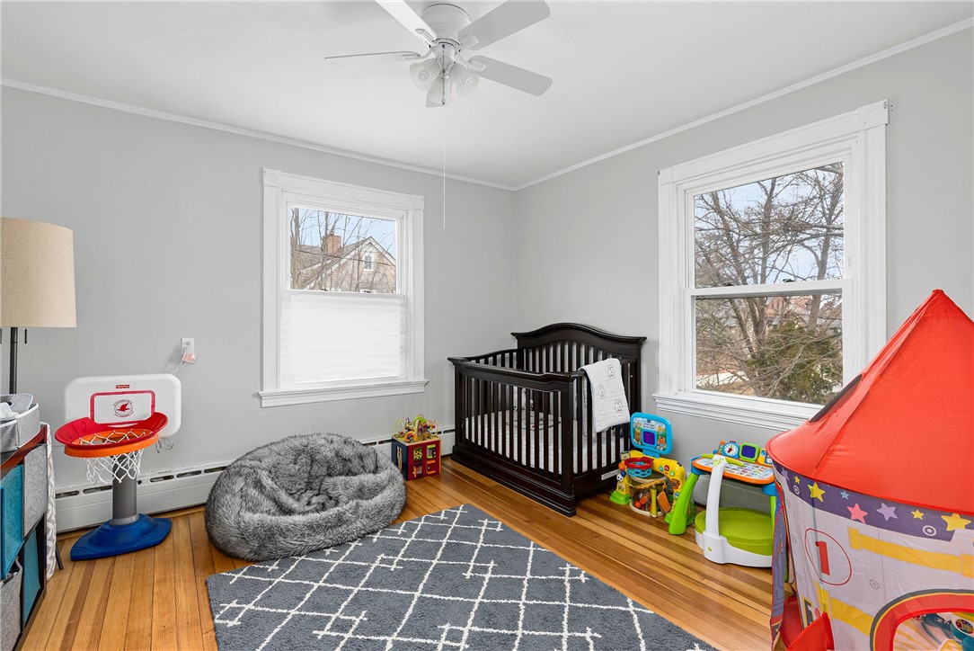 8 Champlin Street Newport, RI 02840 - Photo 19 of 28