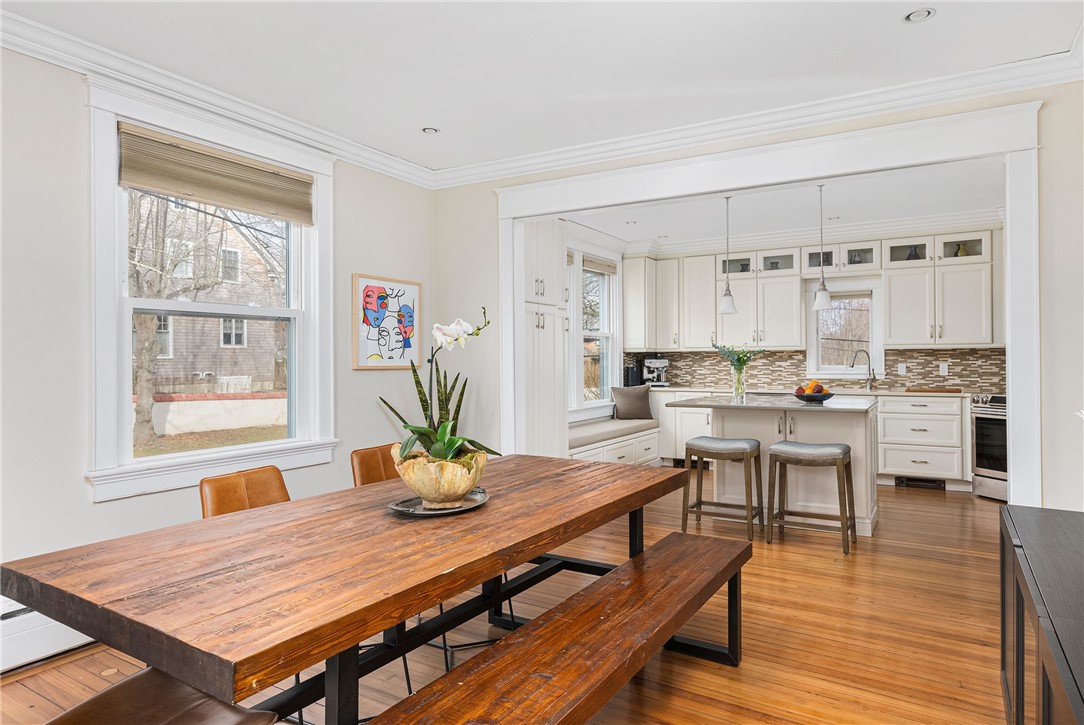 8 Champlin Street Newport, RI 02840 - Photo 7 of 28