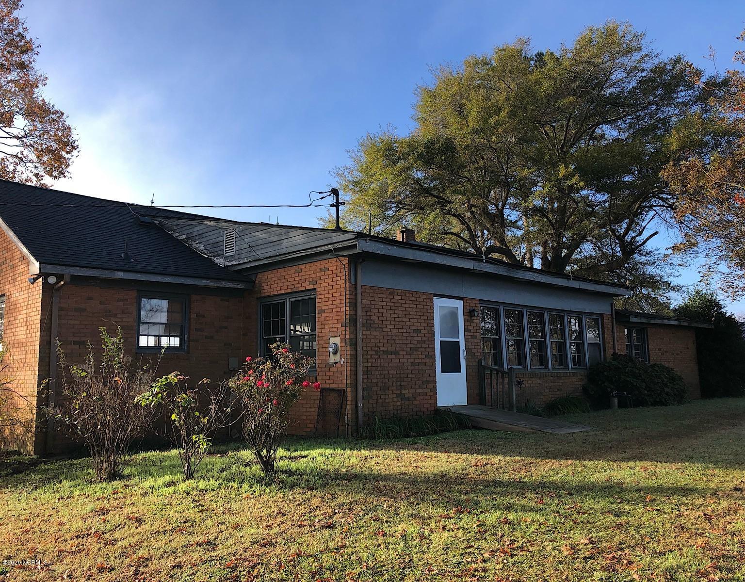 8042 Old Smithfield Road Bailey, NC 27807 - Photo 5 of 24 back view