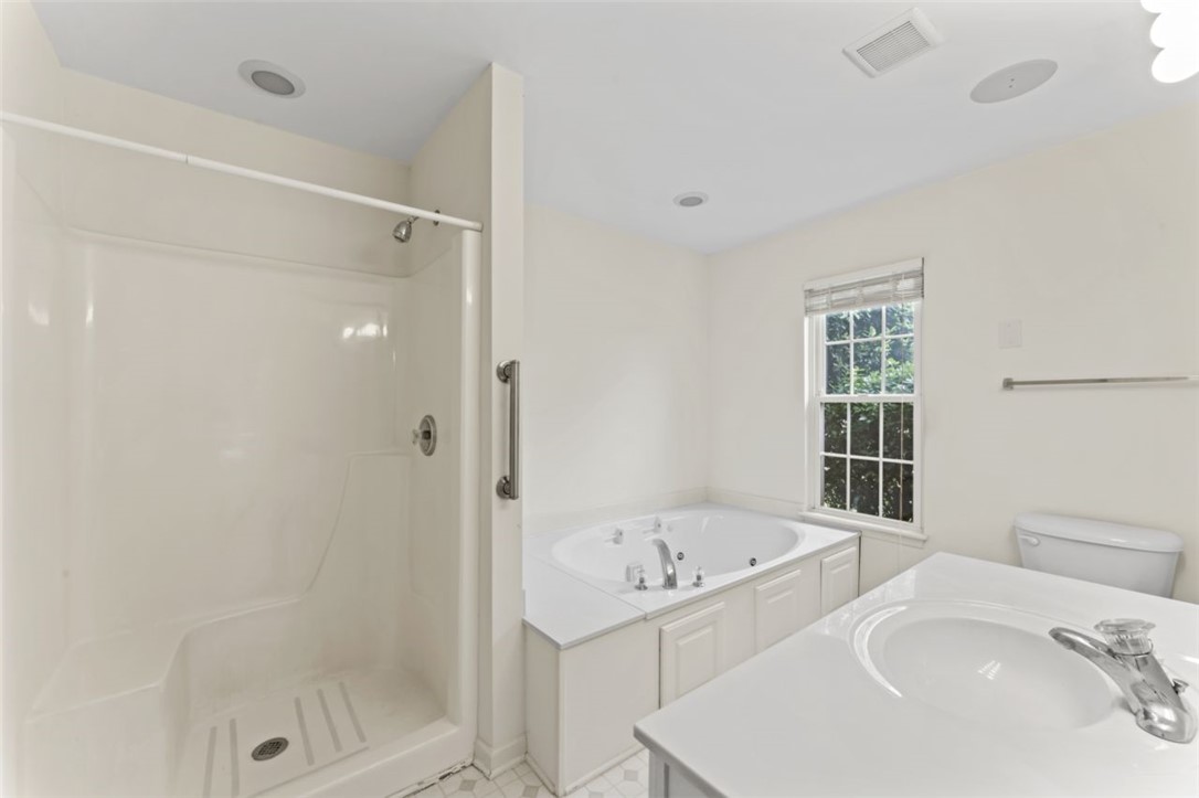 100 Homeplace Drive Pendleton, SC 29670 - Photo 17 of 28 Master Bath