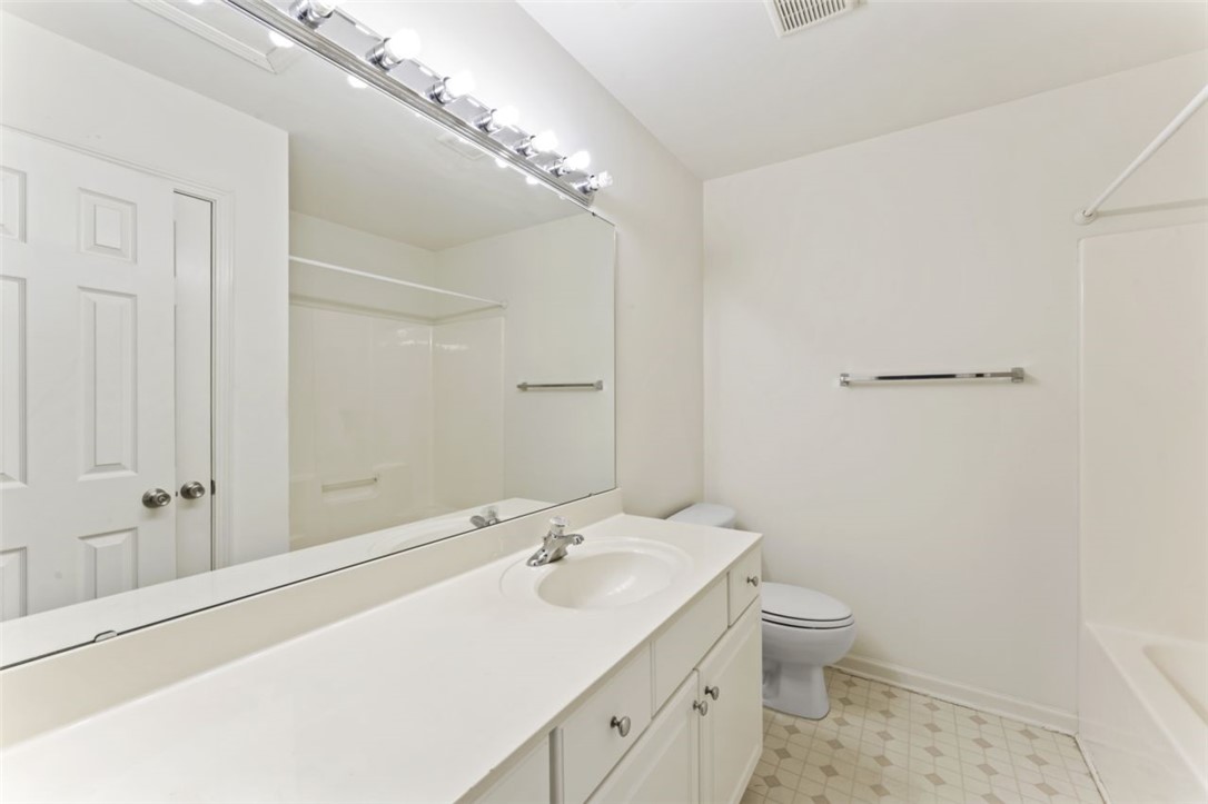 100 Homeplace Drive Pendleton, SC 29670 - Photo 22 of 28 Upstairs Full Bathroom