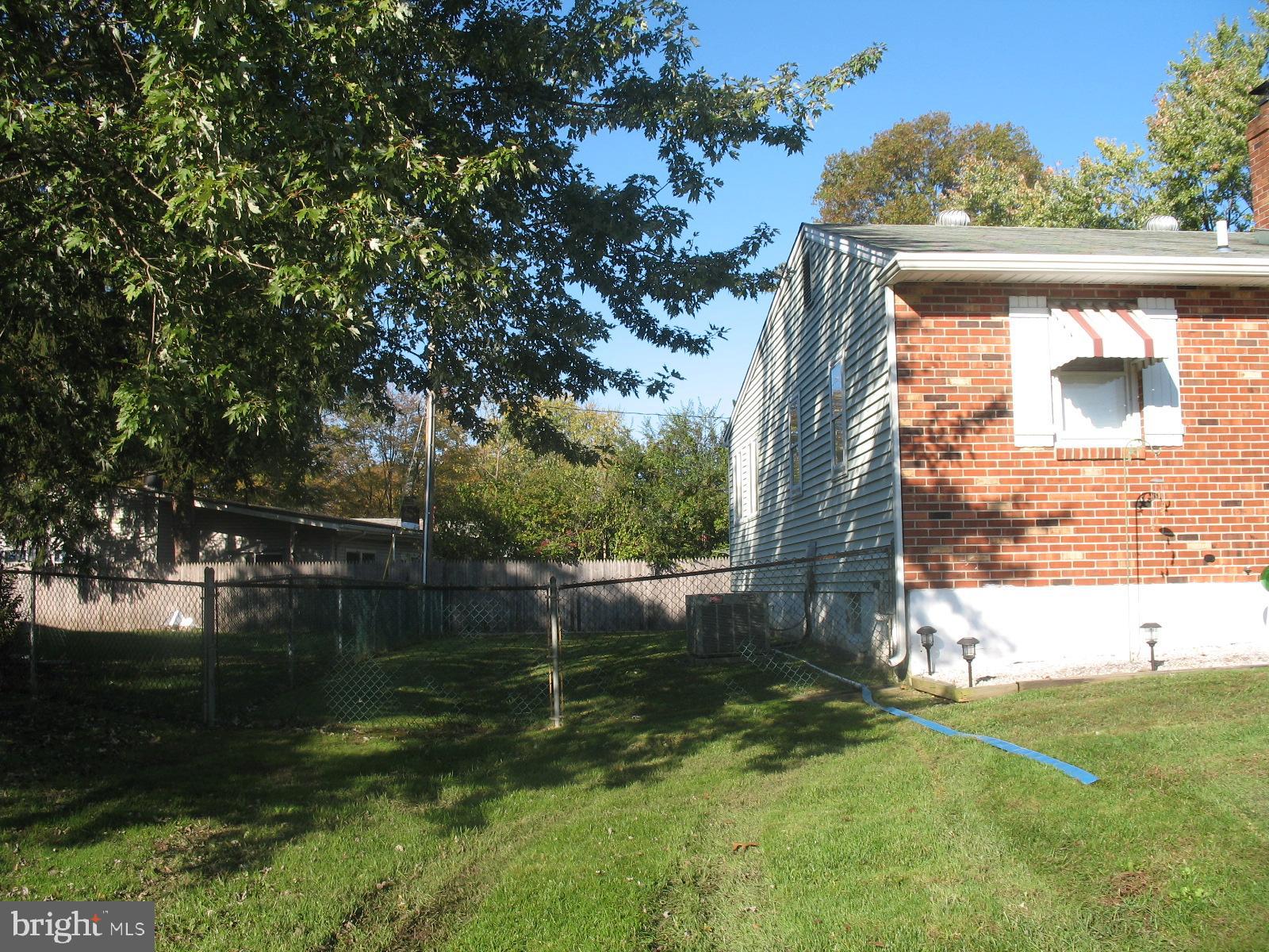 402 South Brownleaf Road Newark, DE 19713 - Photo 2 of 41