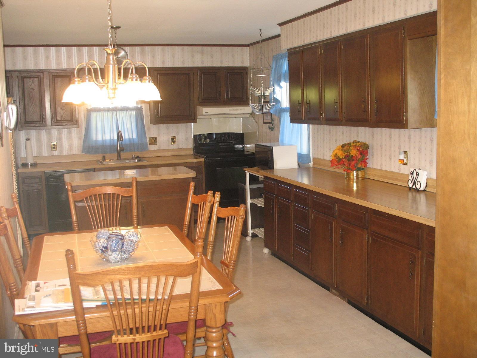 402 South Brownleaf Road Newark, DE 19713 - Photo 15 of 41