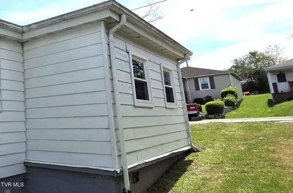 $199,900 | 1401 Garden Road, Elizabethton, TN 37643