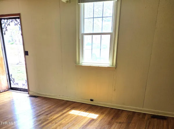 $199,900 | 1401 Garden Road, Elizabethton, TN 37643