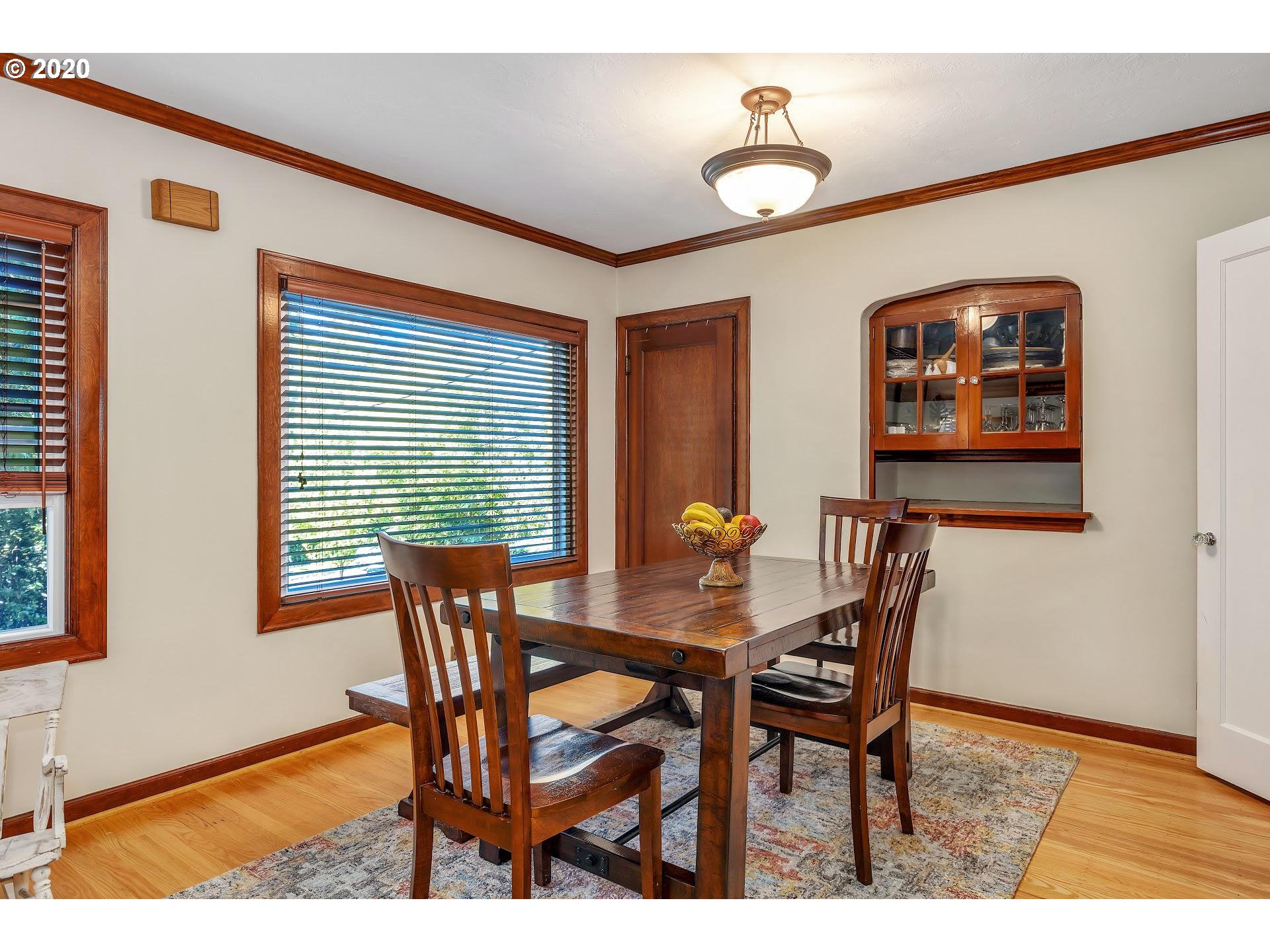 1225 Southwest Taylors Ferry Road Portland, OR 97219 - Photo 10 of 31 Dining Room