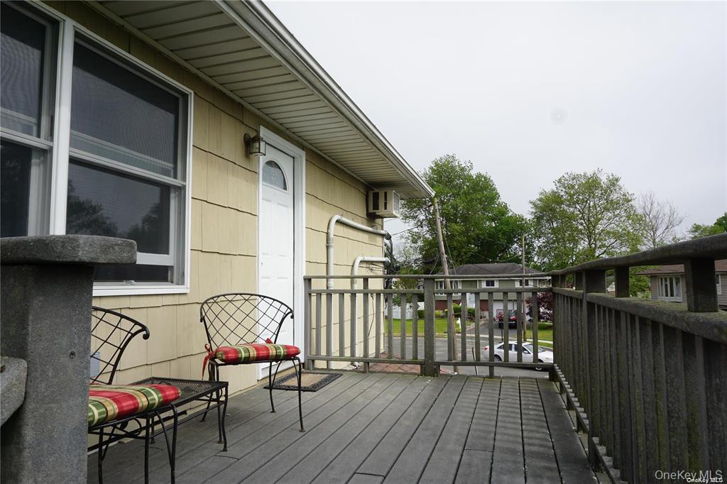 15 Reed Drive Deer Park, NY 11729 - Photo 3 of 12