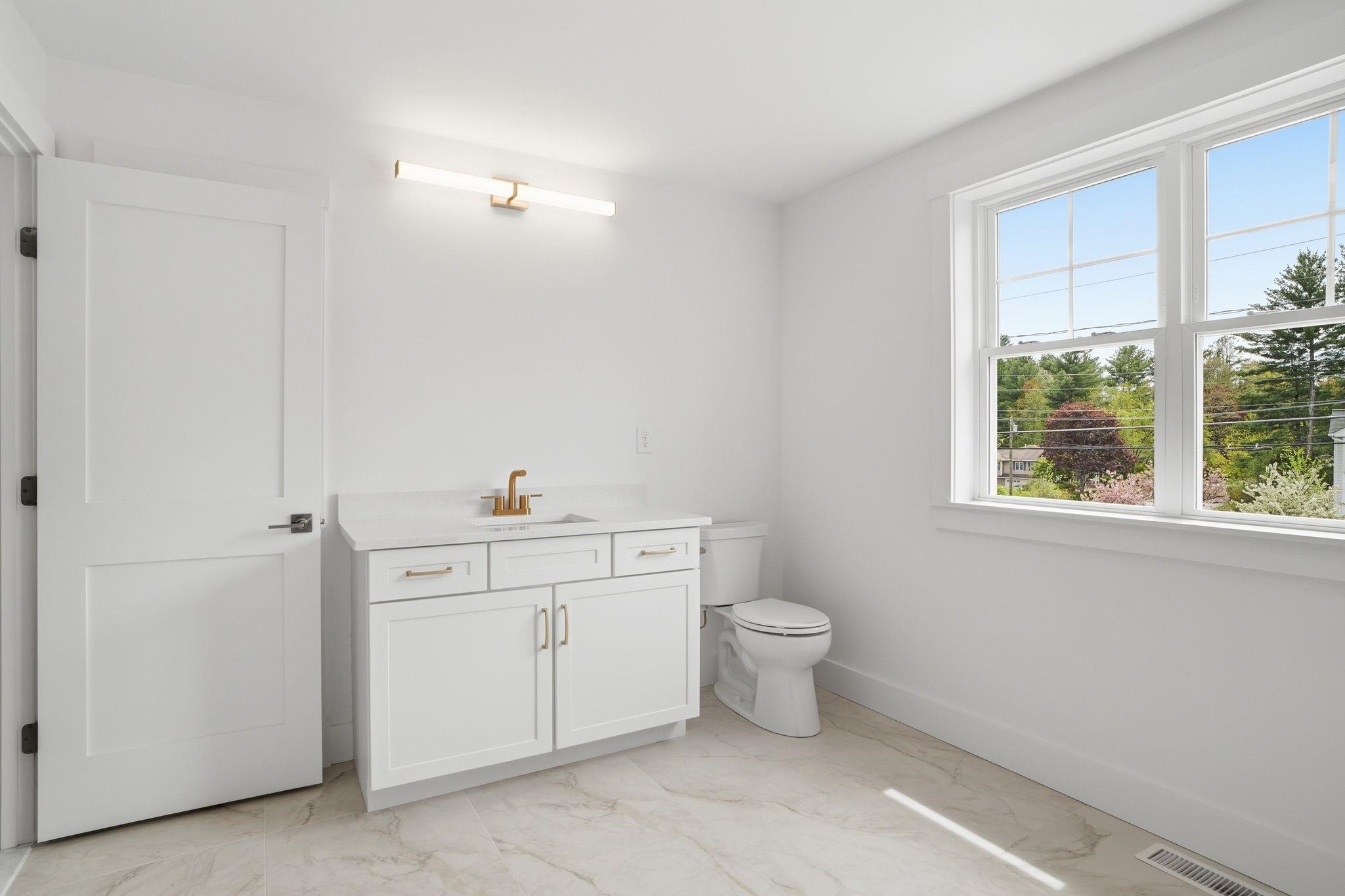 68 Farmington Road Nashua, NH 03060 - Photo 28 of 45