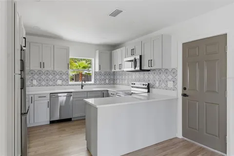 $1,595,000 | 3030 5th Street North, St. Petersburg, FL 33704