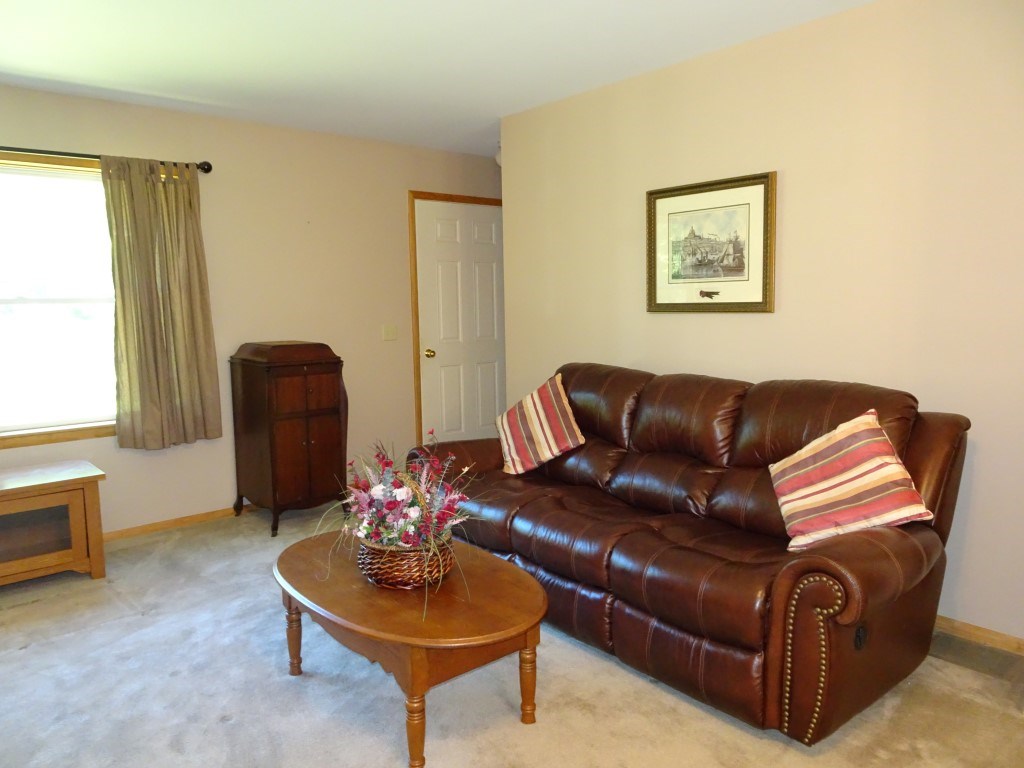 1157 Roxbury Road Keene, NH 03431 - Photo 6 of 22