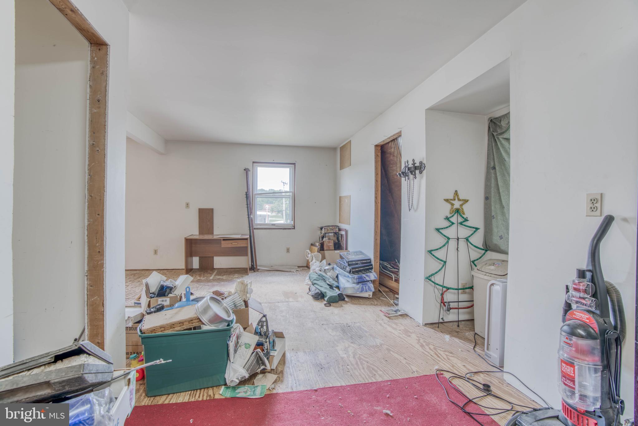 1720 Rita Road Baltimore, MD 21222 - Photo 22 of 34 LARGE 25X22 BONUS ROOM (UPPER LEVEL)