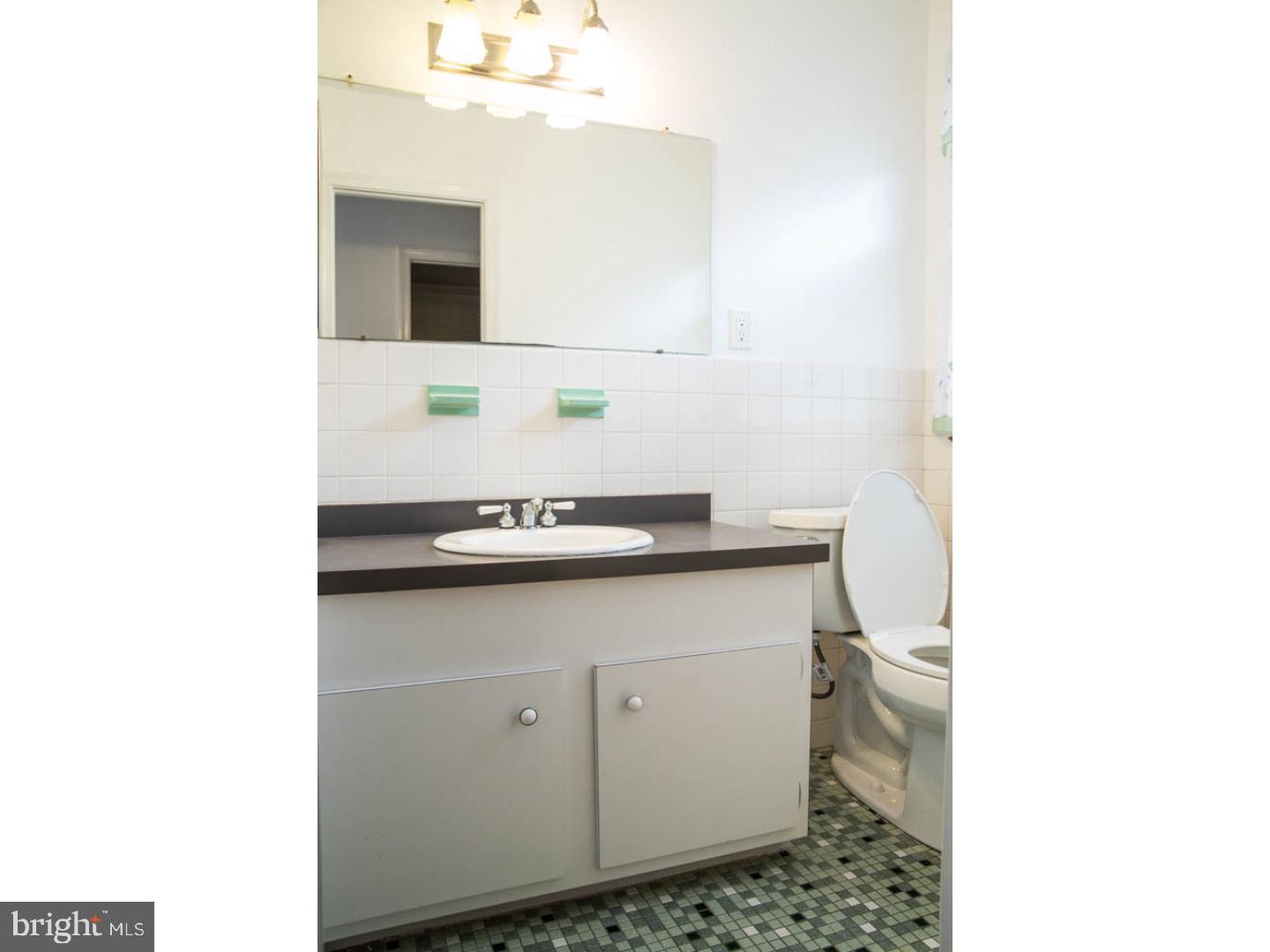 370 Hemlock Lane Springfield, PA 19064 - Photo 13 of 25 Master Bathroom