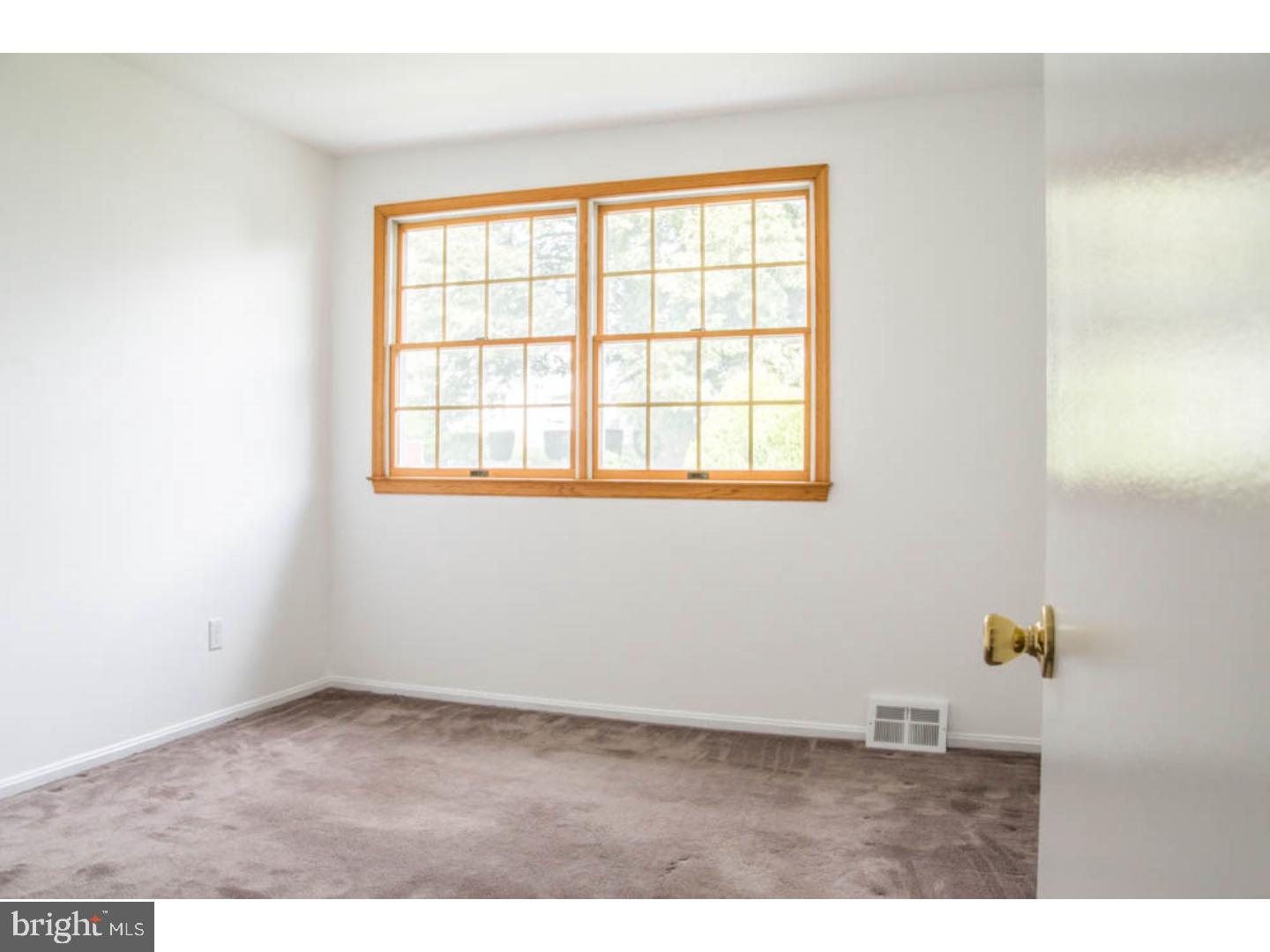 370 Hemlock Lane Springfield, PA 19064 - Photo 16 of 25 Bedroom 4