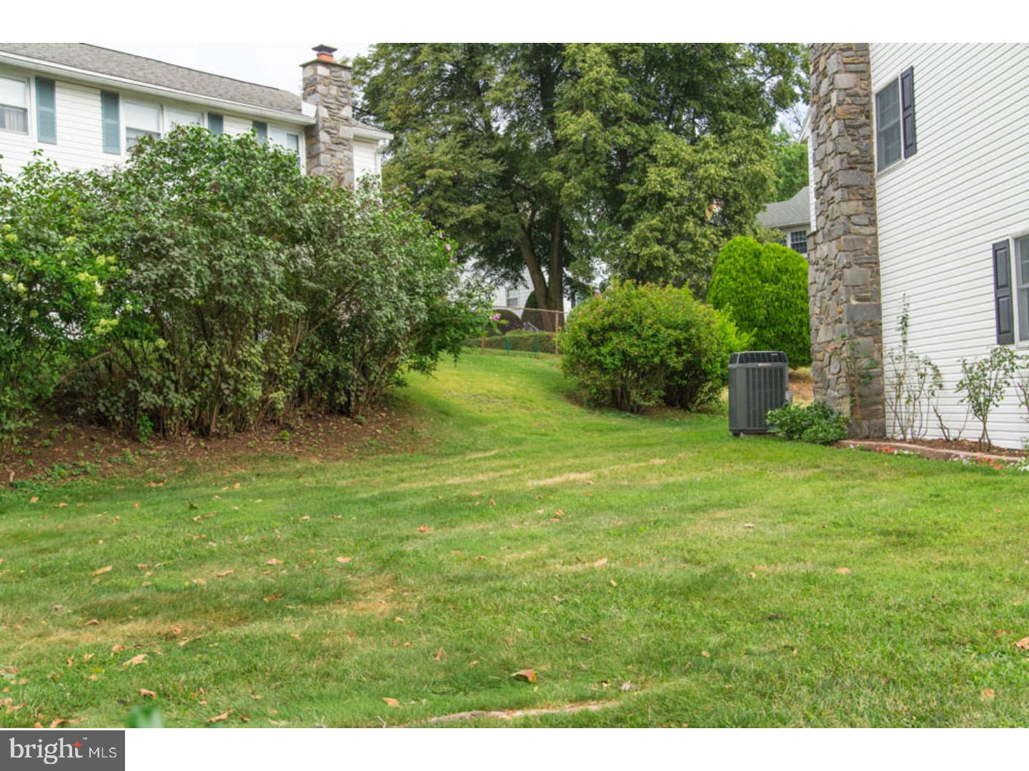370 Hemlock Lane Springfield, PA 19064 - Photo 22 of 25 Exterior Side