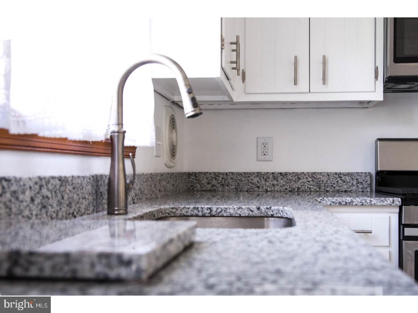 370 Hemlock Lane Springfield, PA 19064 - Photo 7 of 25 Kitchen