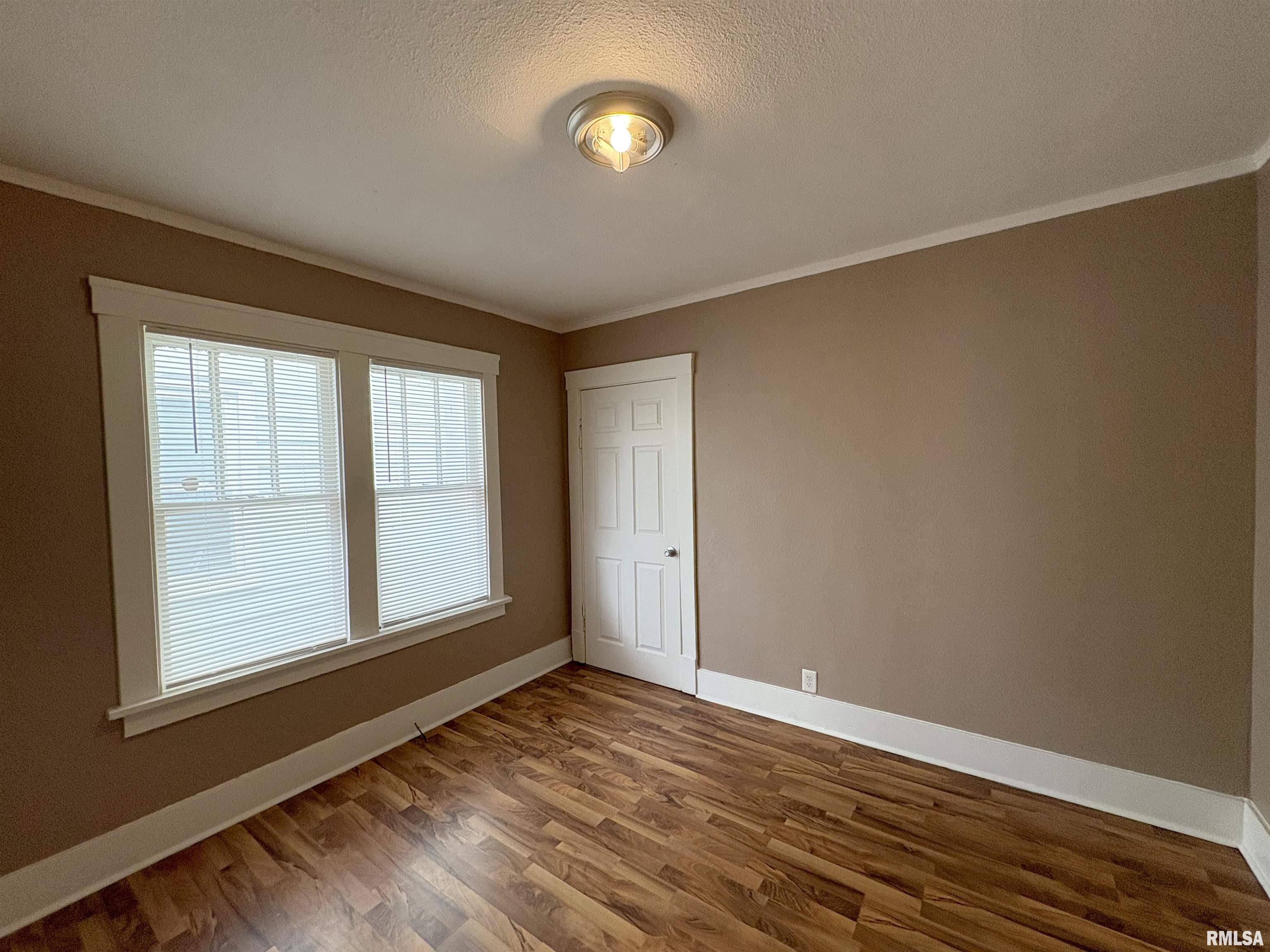 1815 North Sheridan Road Peoria, IL 61604 - Photo 15 of 35