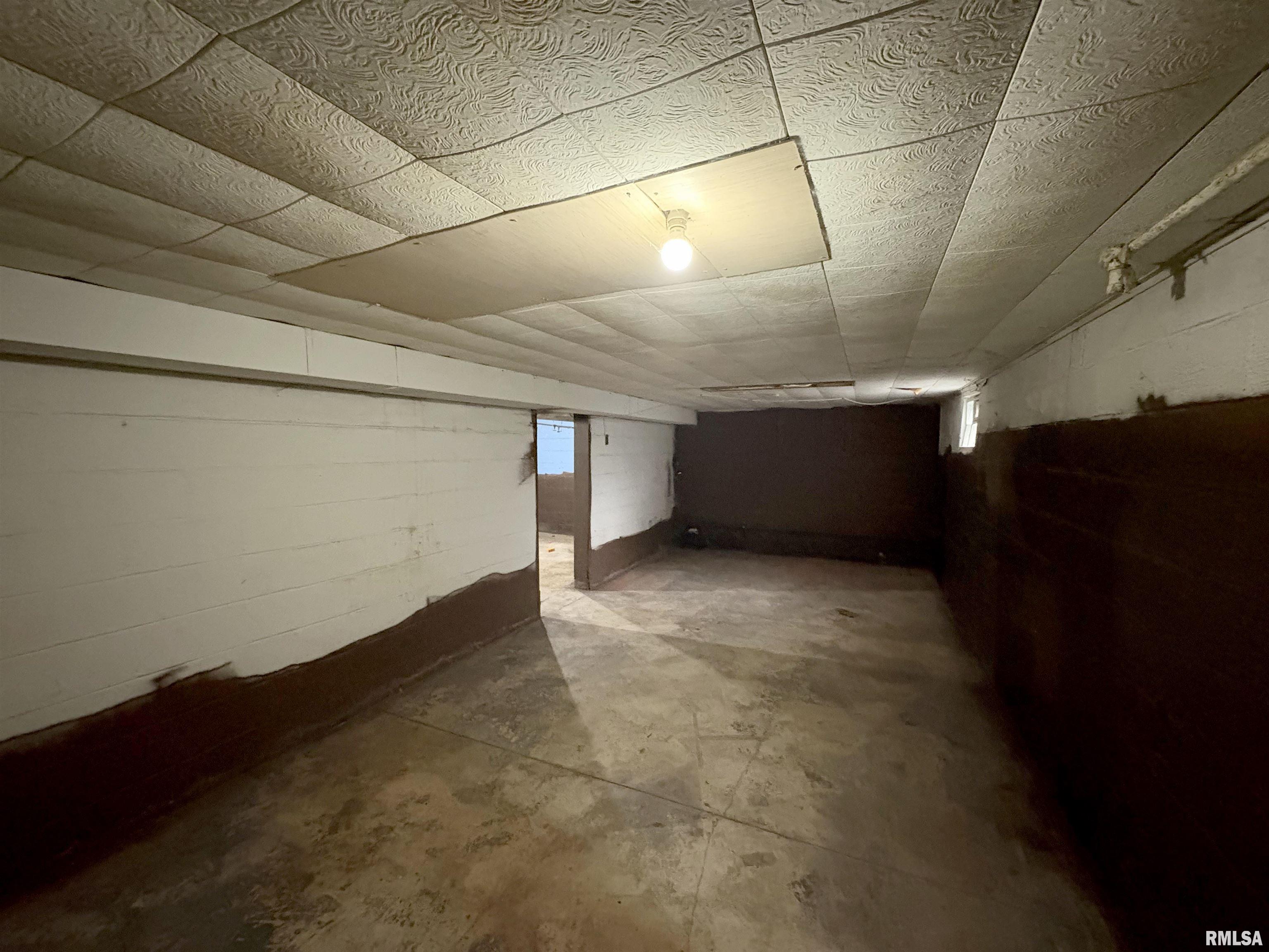 1815 North Sheridan Road Peoria, IL 61604 - Photo 25 of 35