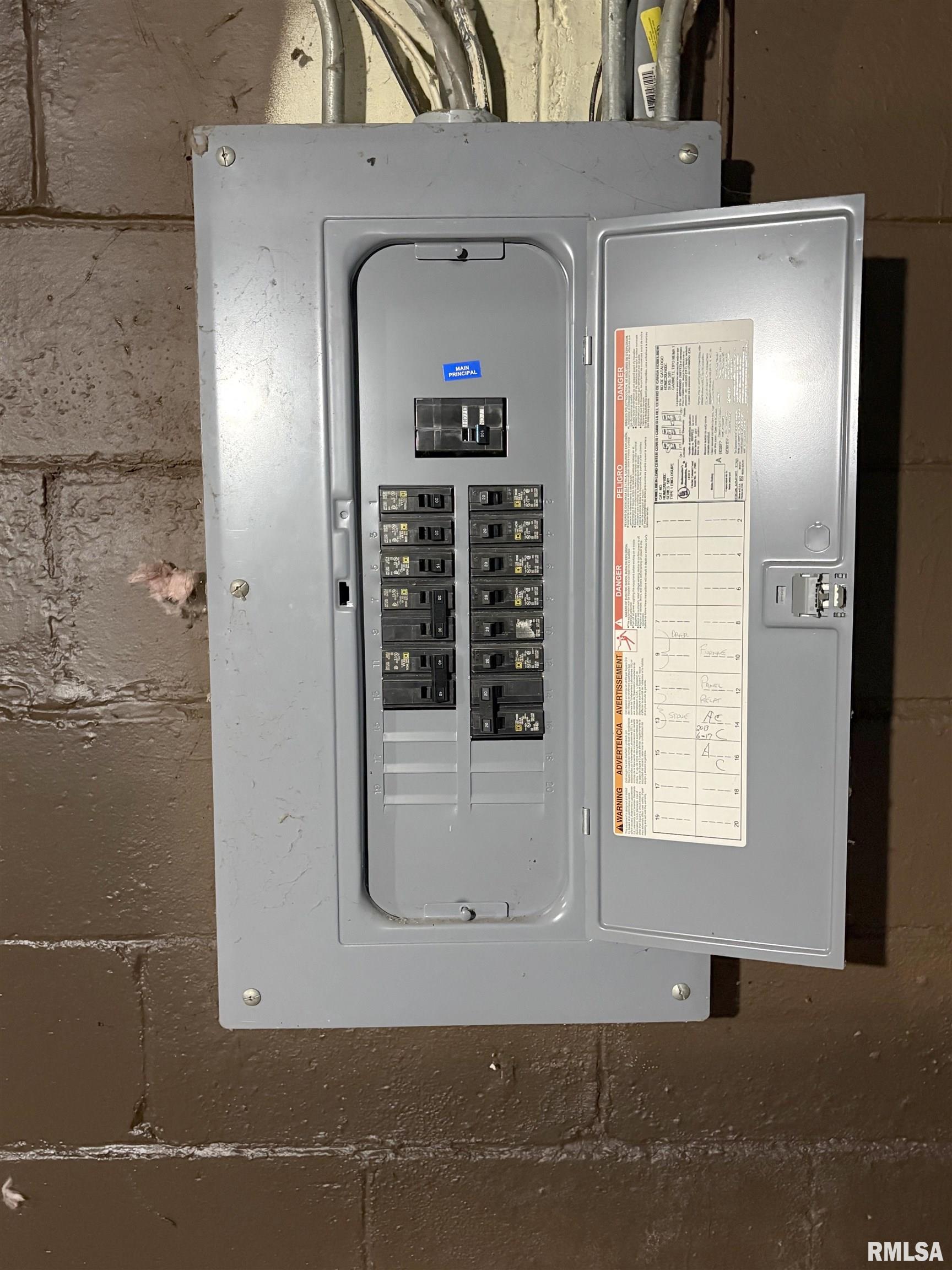 1815 North Sheridan Road Peoria, IL 61604 - Photo 28 of 35