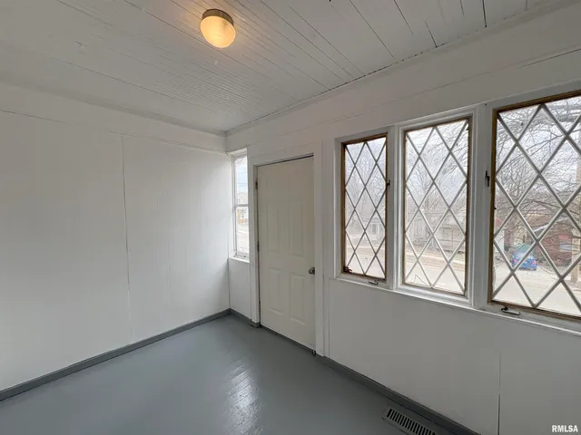 $79,900 | 1815 North Sheridan Road, Peoria, IL 61604