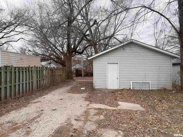 $79,900 | 1815 North Sheridan Road, Peoria, IL 61604