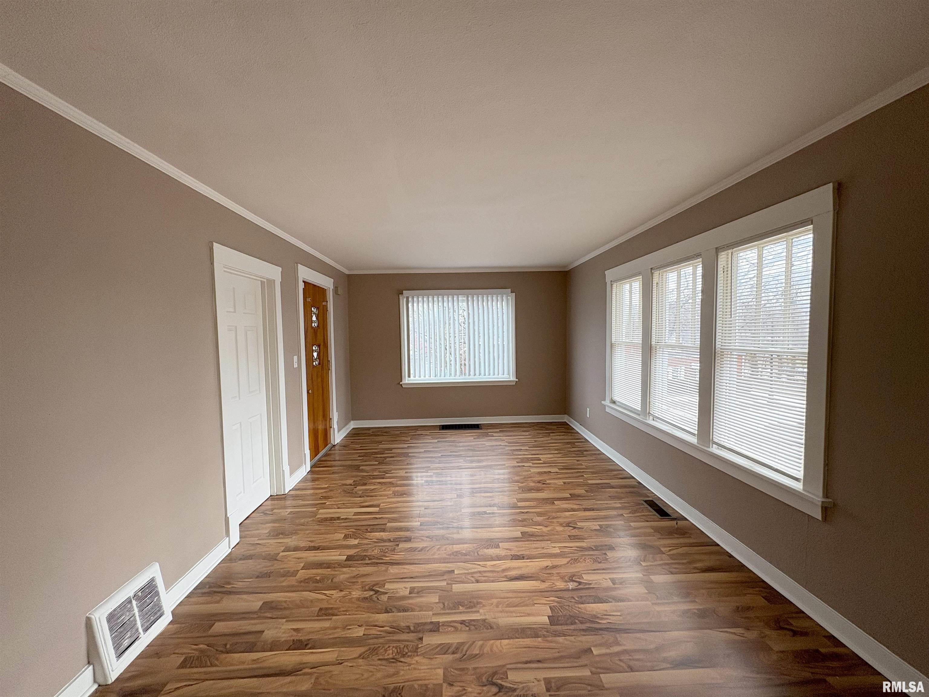 1815 North Sheridan Road Peoria, IL 61604 - Photo 7 of 35