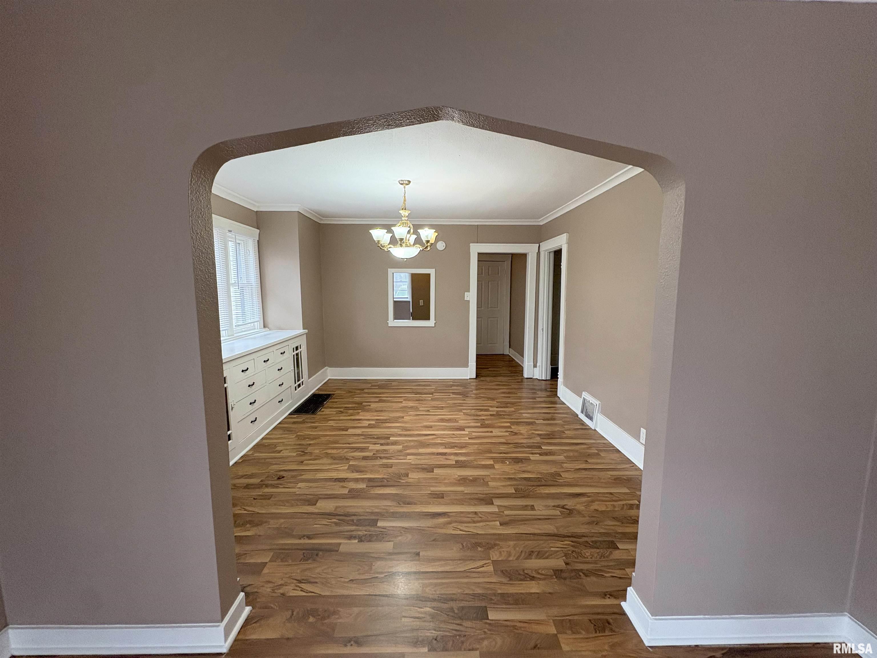 1815 North Sheridan Road Peoria, IL 61604 - Photo 8 of 35