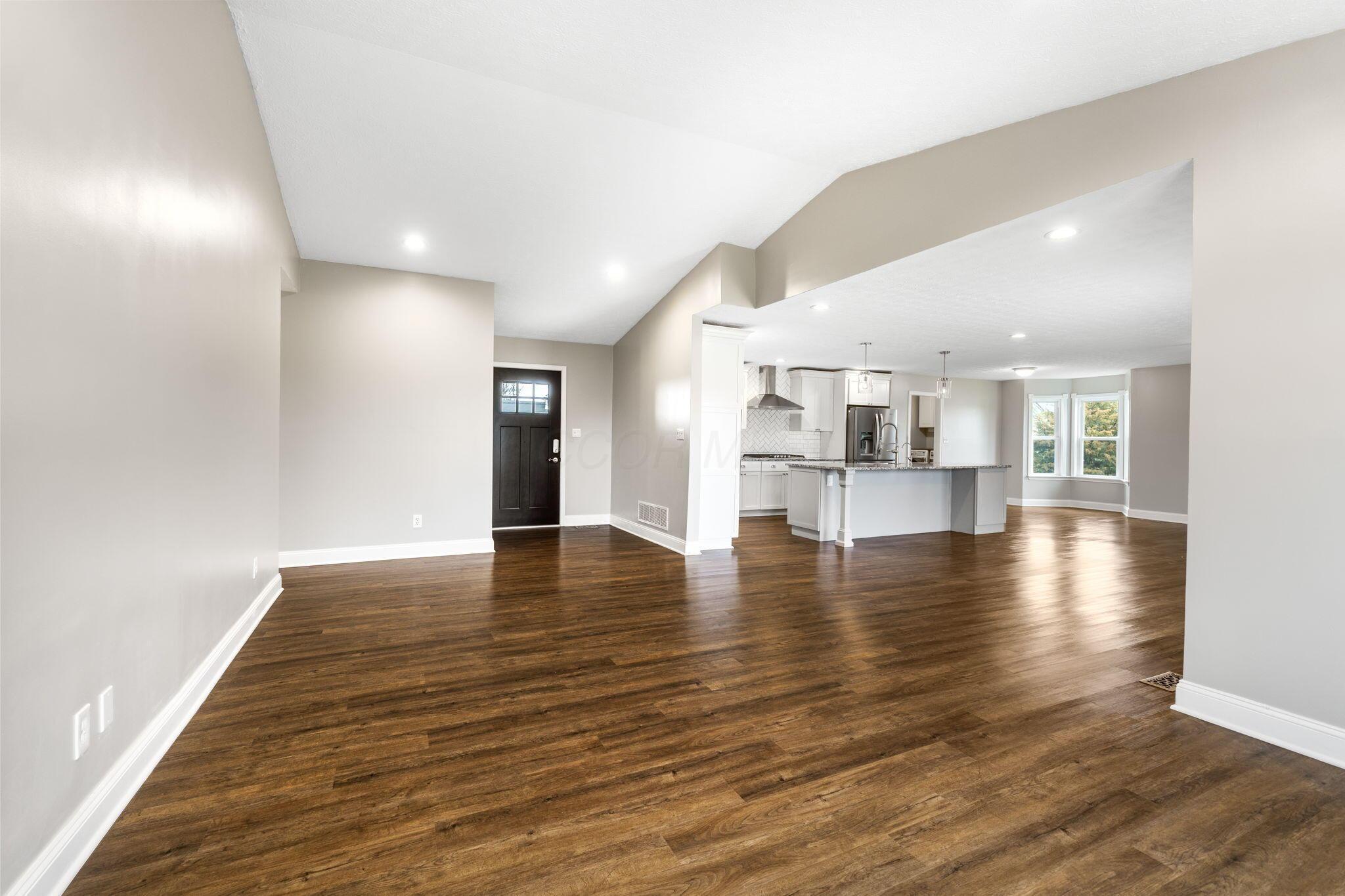 14103 Lockbourne Eastern Road Ashville, OH 43103 - Photo 7 of 73 14103 Lockbourne Eastern Rd (Interior)-4