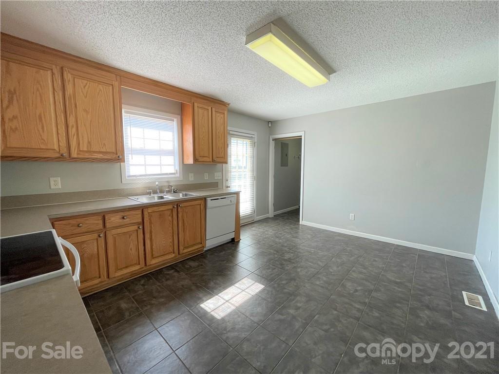 3495 Ritchie Road, Unit 23 Lincolnton, NC 28092 - Photo 12 of 37 Gallery Image 12