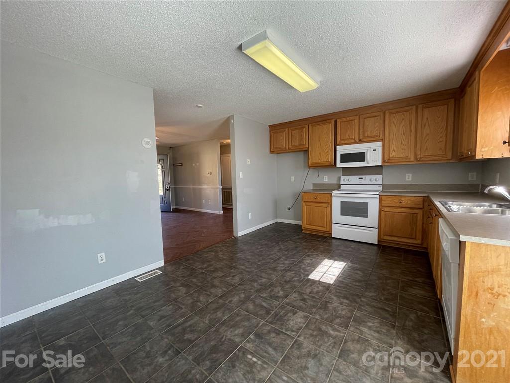 3495 Ritchie Road, Unit 23 Lincolnton, NC 28092 - Photo 14 of 37 Gallery Image 14