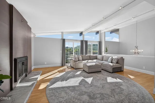 $1,275,000 | 1675 Calle Artigas, Thousand Oaks, CA 91360