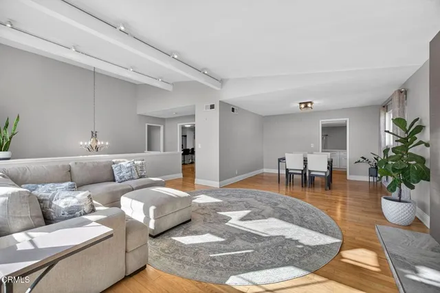 $1,275,000 | 1675 Calle Artigas, Thousand Oaks, CA 91360