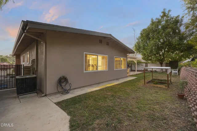 $1,275,000 | 1675 Calle Artigas, Thousand Oaks, CA 91360