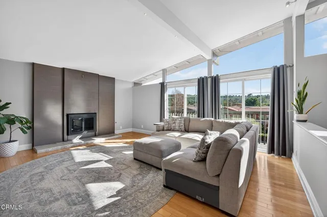 $1,275,000 | 1675 Calle Artigas, Thousand Oaks, CA 91360