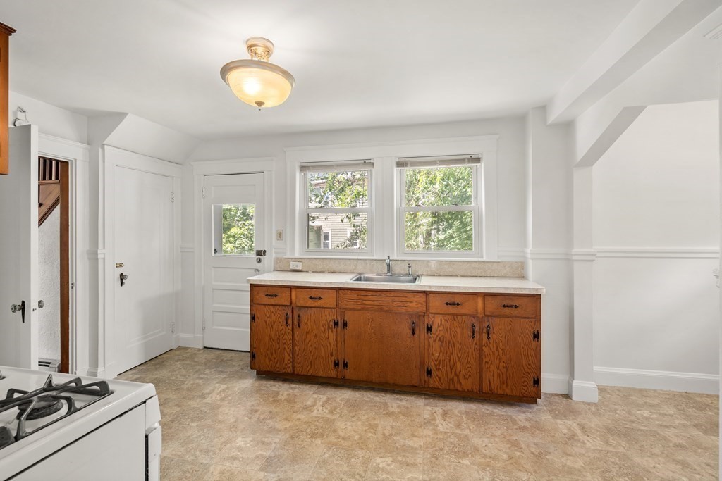 12 Herbertson Road Boston, MA 02130 - Photo 10 of 26 Gallery Image 10