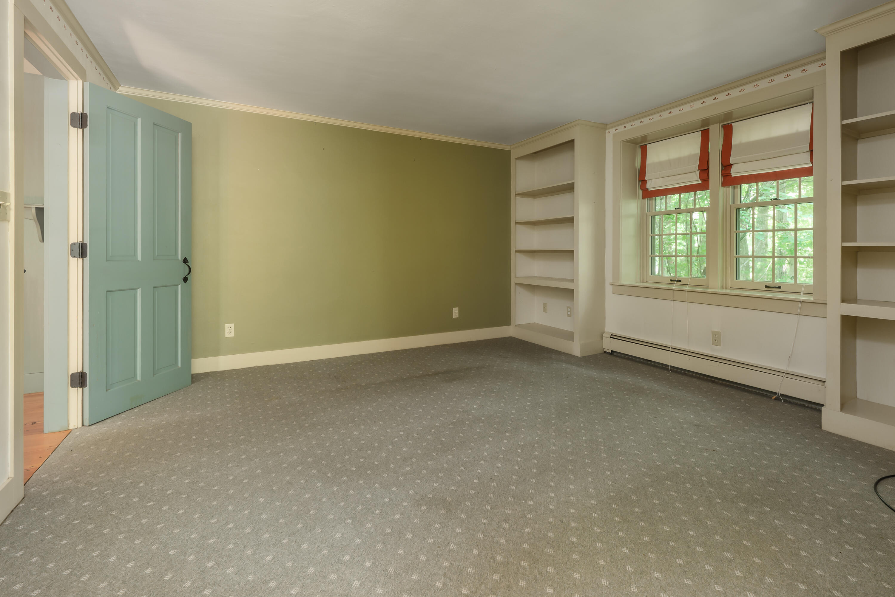29 Riversedge Drive York, ME 03909 - Photo 16 of 34 Room next to Dining room-2