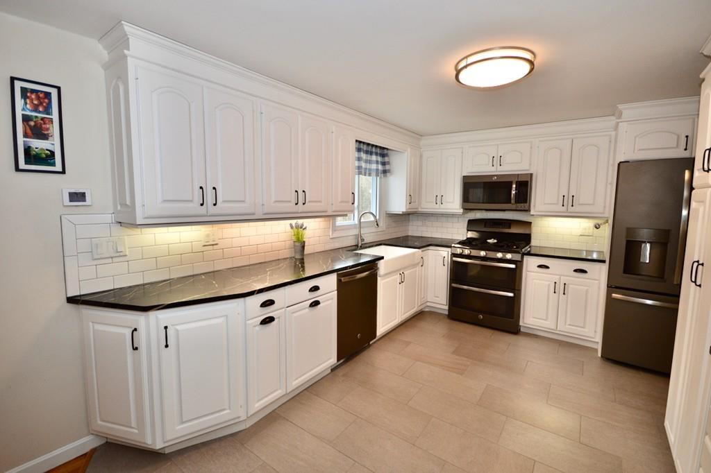 153 Liberty Square Road Boxborough, MA 01719 - Photo 5 of 22