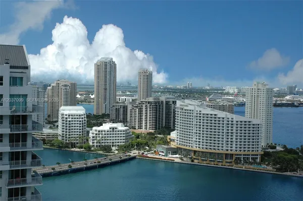$6,200 | 540 Brickell Key Drive, Unit 1513, Miami, FL 33131