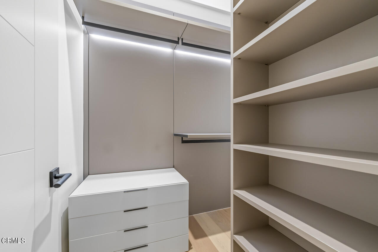 868 9th Street Manhattan Beach, CA 90266 - Photo 42 of 46 a view of walk in closet