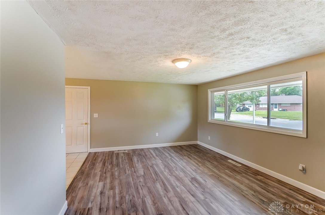 4457 Kitridge Road Dayton, OH 45424 - Photo 4 of 23 Gallery Image 4