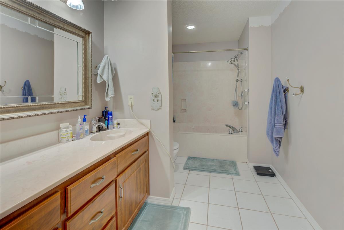2919 Holley Point Road Navarre, FL 32566 - Photo 19 of 41 Gallery Image 19
