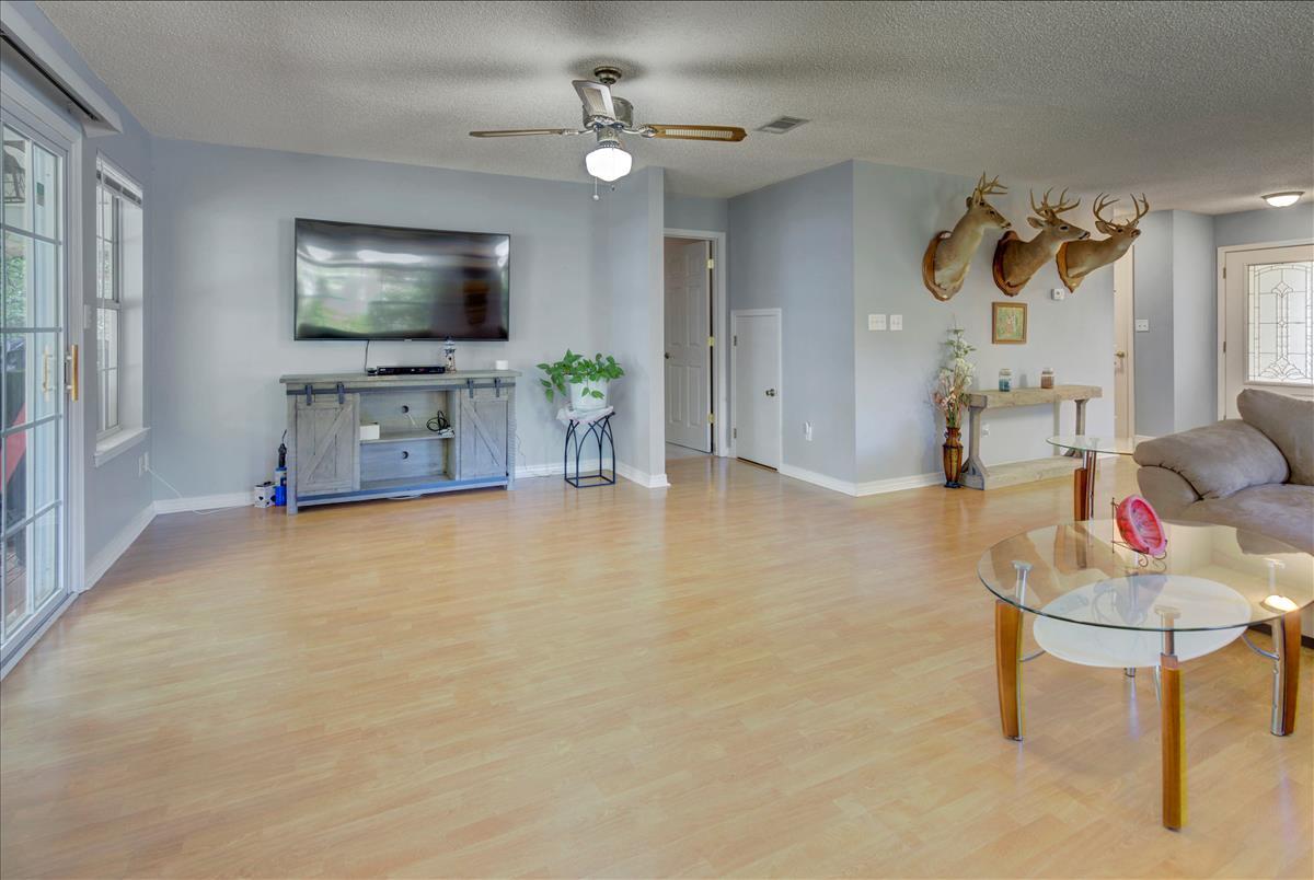 2919 Holley Point Road Navarre, FL 32566 - Photo 23 of 41 Gallery Image 23