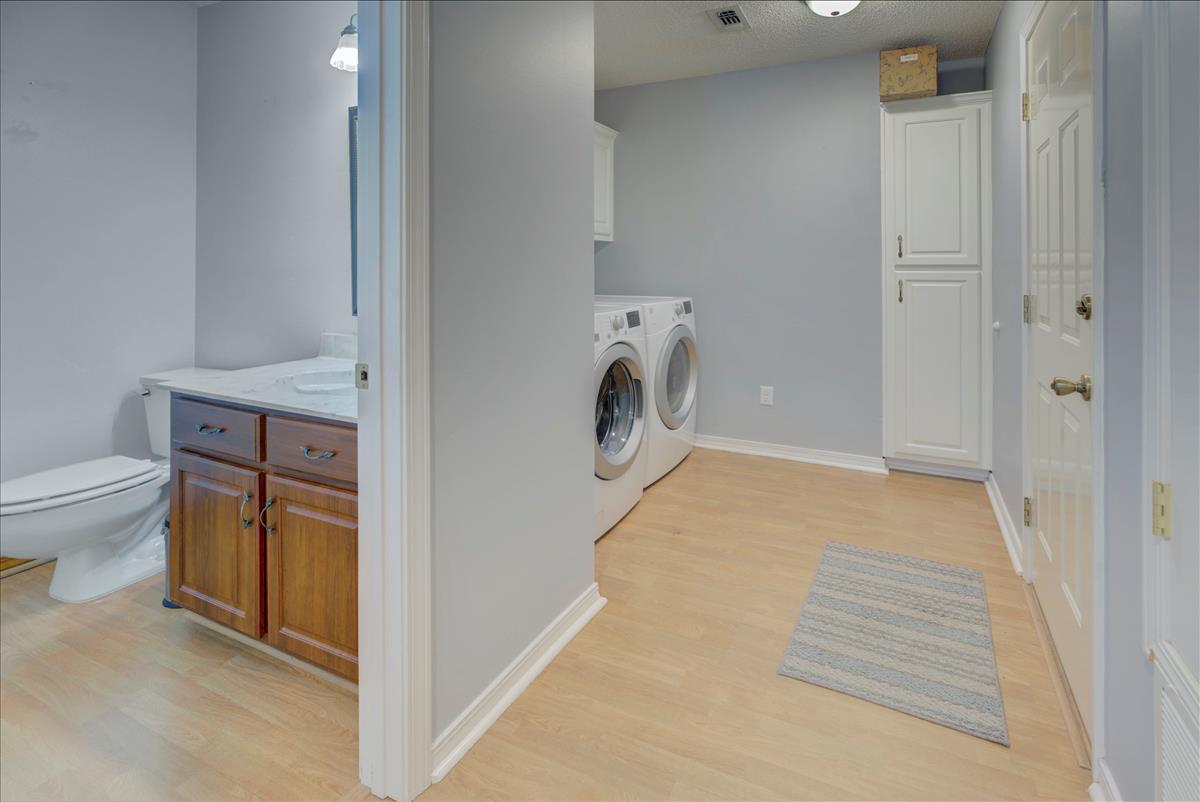2919 Holley Point Road Navarre, FL 32566 - Photo 36 of 41 Gallery Image 36