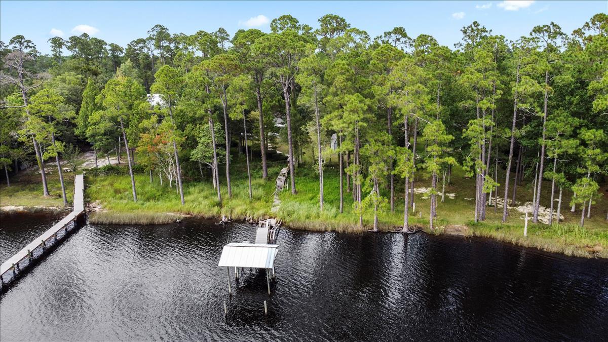 2919 Holley Point Road Navarre, FL 32566 - Photo 5 of 41 Gallery Image 5